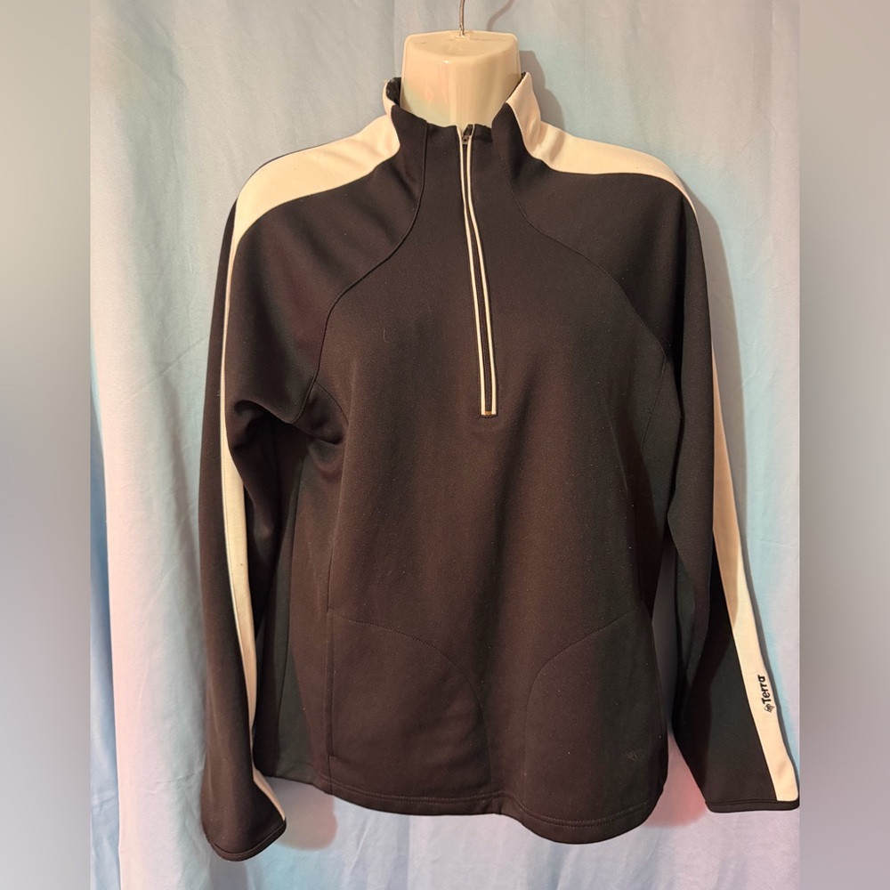 Stylish Black Quarter-Zip Pullover - image 1